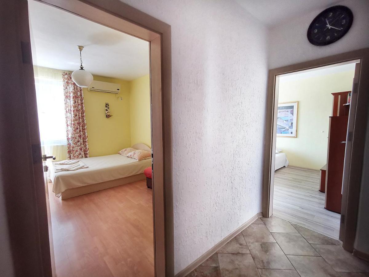 Амбър Апартамент И Стая За Гости Sozopol Ngoại thất bức ảnh