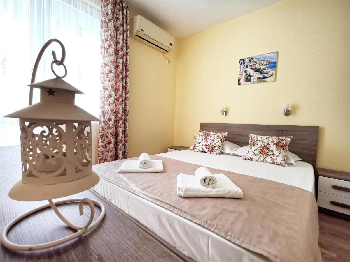 Амбър Апартамент И Стая За Гости Sozopol Ngoại thất bức ảnh