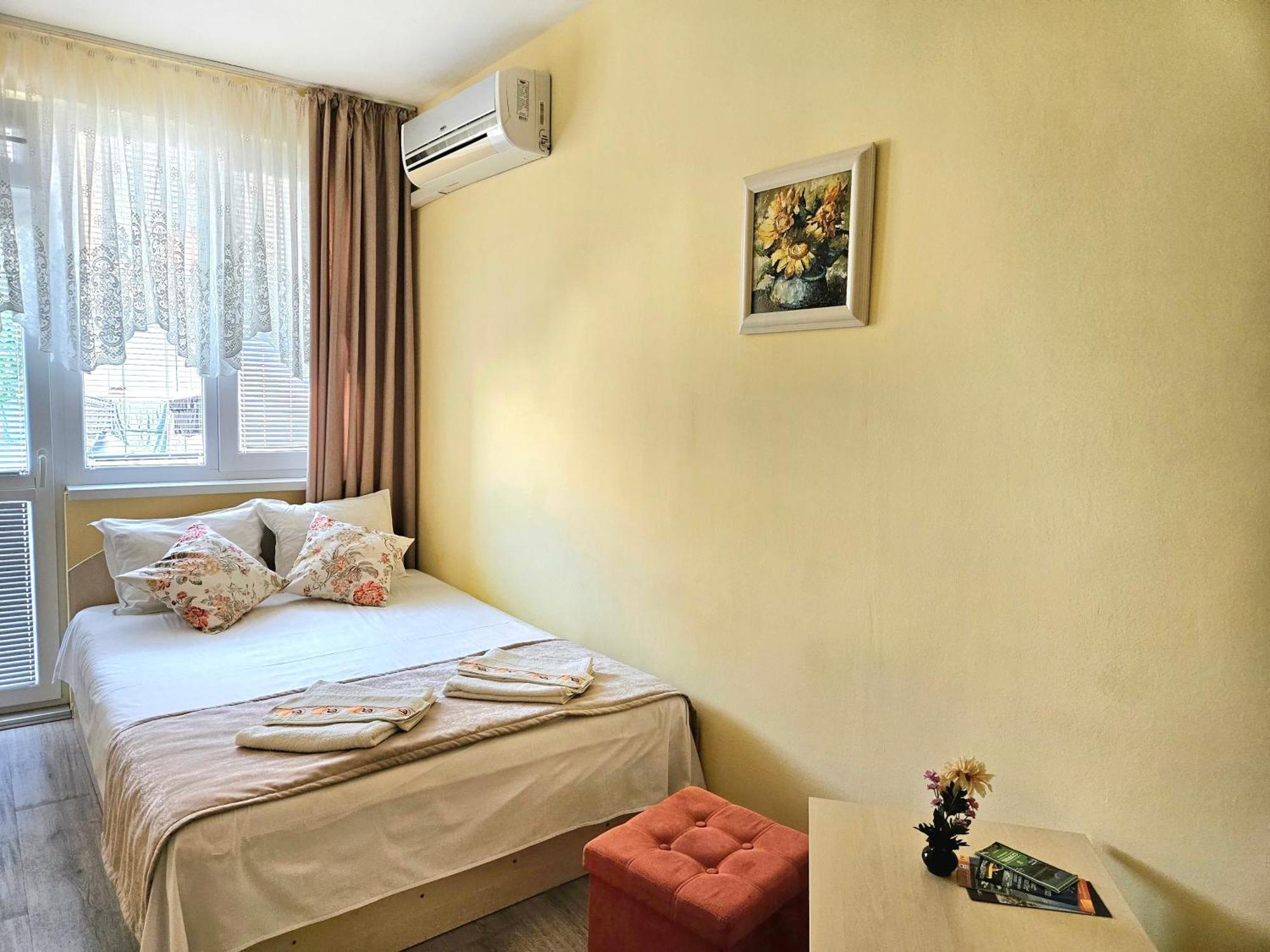 Амбър Апартамент И Стая За Гости Sozopol Ngoại thất bức ảnh