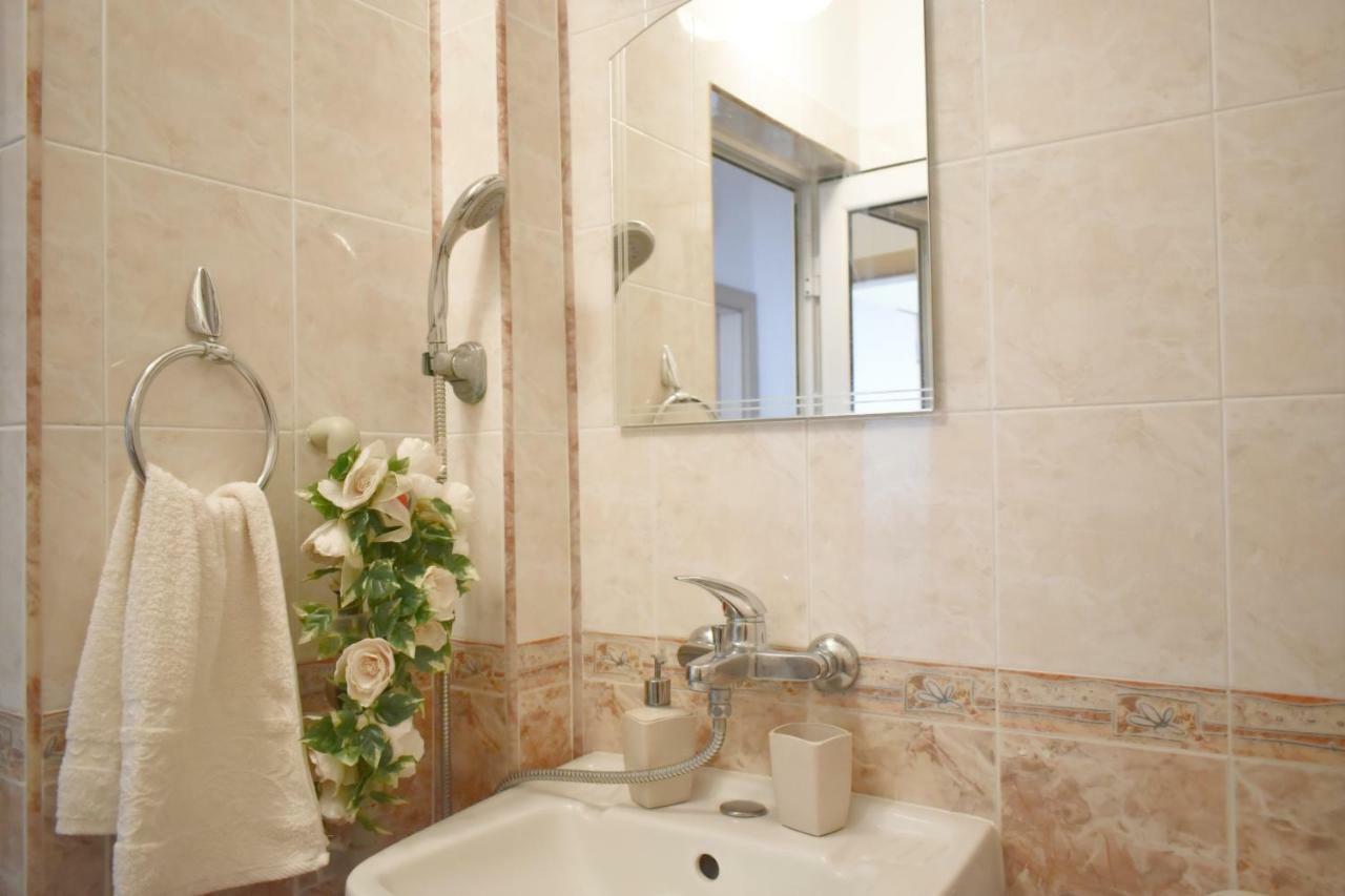 Амбър Апартамент И Стая За Гости Sozopol Ngoại thất bức ảnh